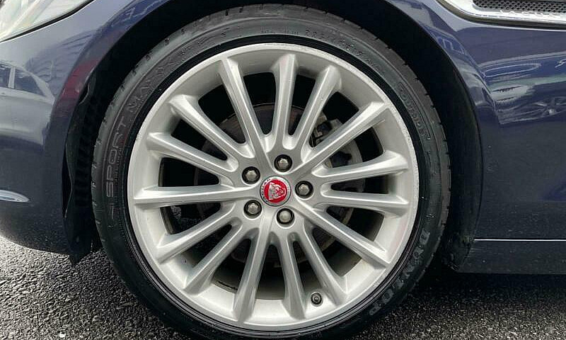 2016 Jaguar Xe Portf...