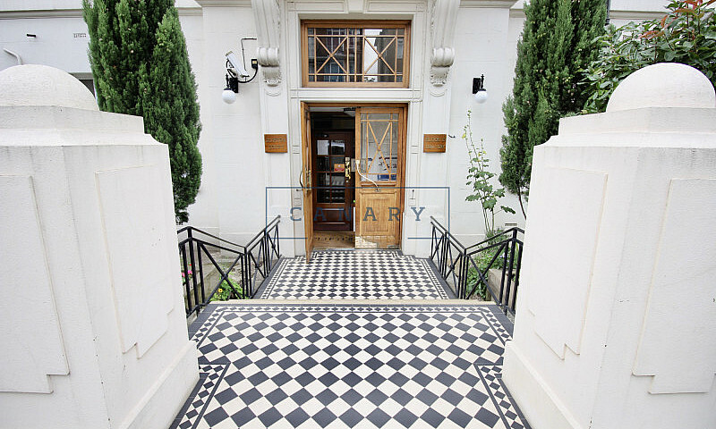 1 Bedroom Flat In Cl...