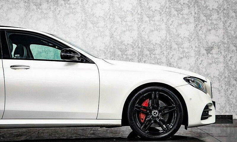 2017 Mercedes-Benz E...
