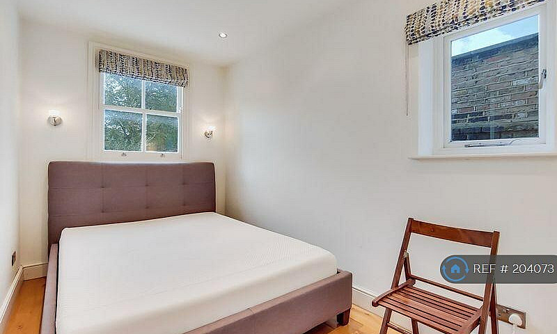 2 Bedroom Flat In Ha...
