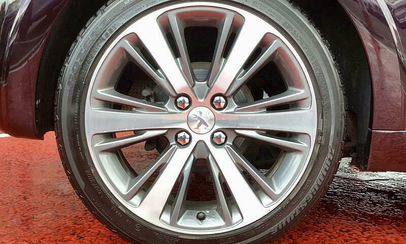 2014 Peugeot 208 1.6...