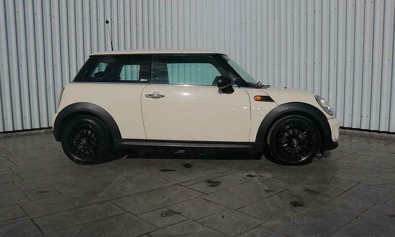 2010 Mini Hatchback ...