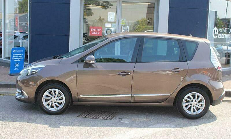 2016 Renault Scenic ...