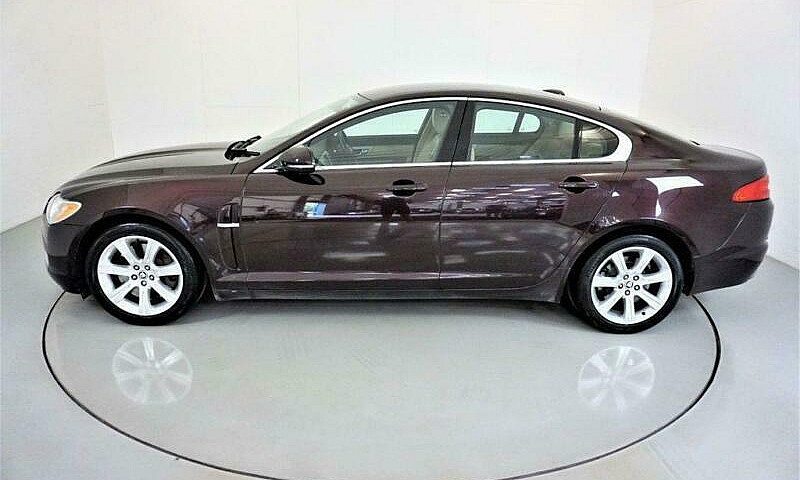 2010 Red Jaguar Xf 3...