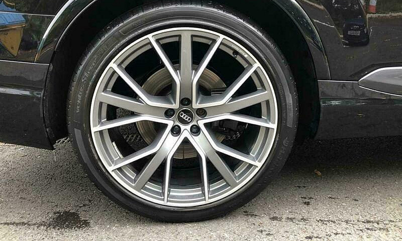 2018 Audi Q7 Black E...