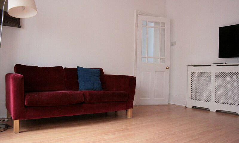 3 Bedroom Flat In Al...