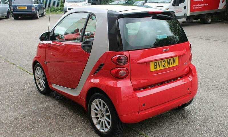 2012 Smart Fortwo 1....