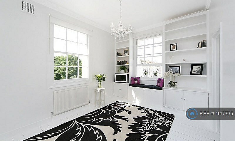 1 Bedroom Flat In St...