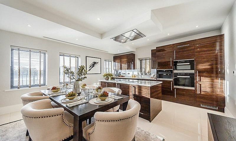 3 Bedroom House In P...