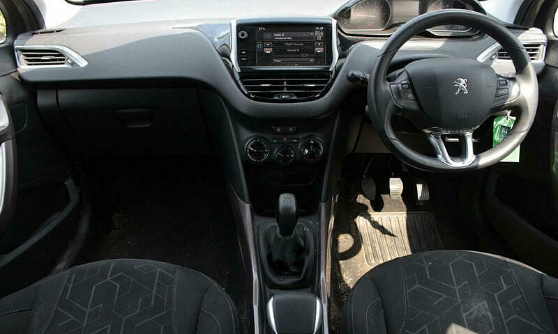 2015 Peugeot 2008 1....