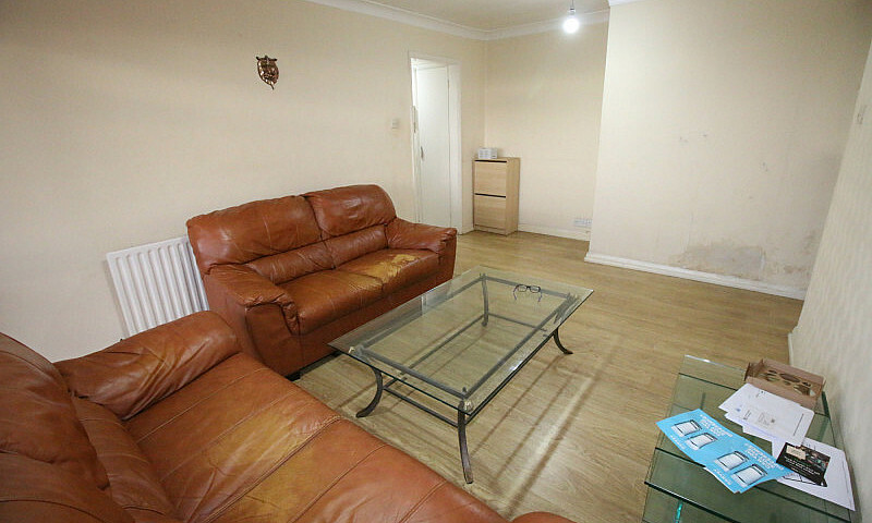 2 Bedroom Flat In Th...