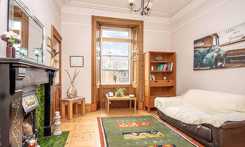 Stunning One Bed Fla...