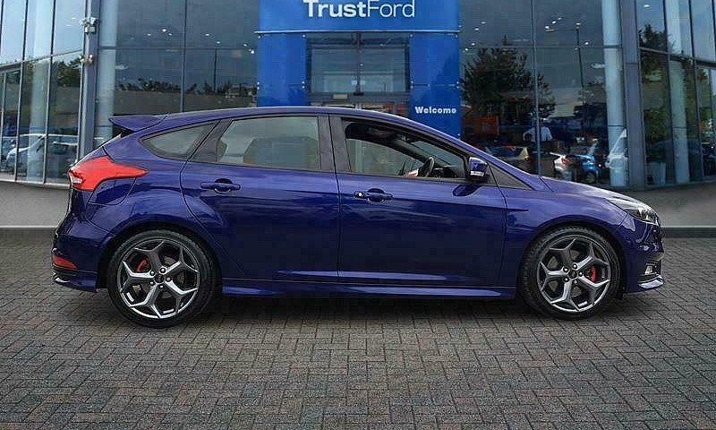 2018 Ford Focus 2.0T...