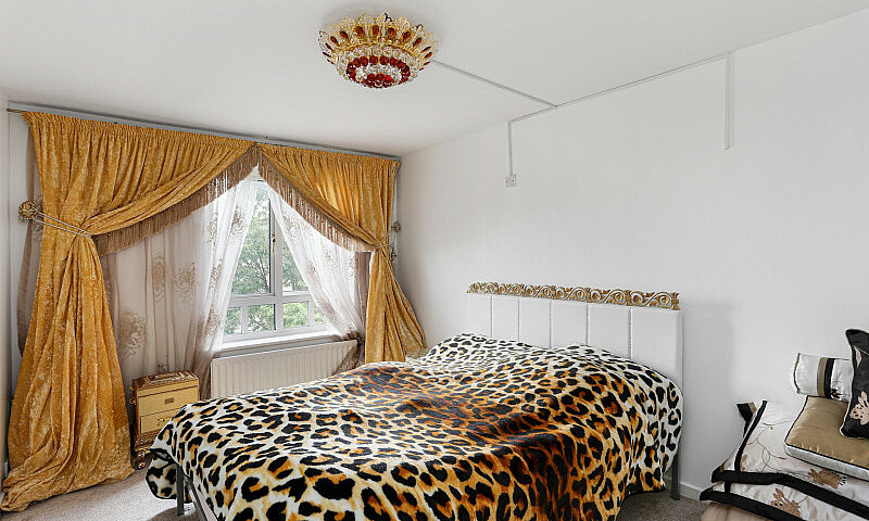2 Bedroom Flat In Ha...