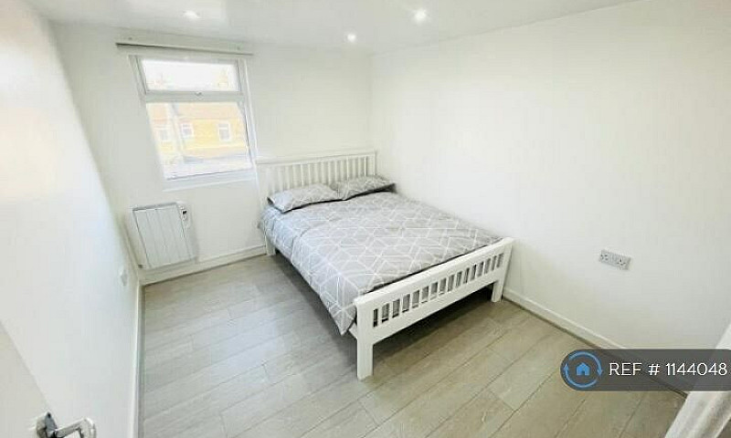 5 Bedroom House In M...