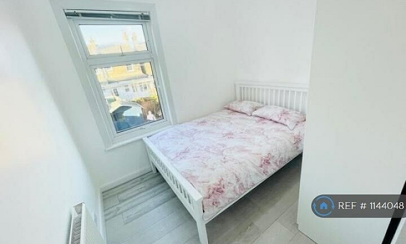 5 Bedroom House In M...