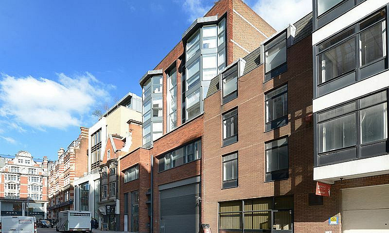 2 Bedroom Flat In Im...