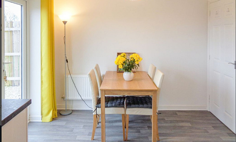 3 Bedroom House In A...