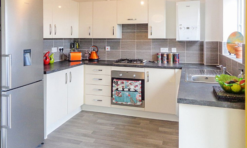 3 Bedroom House In A...