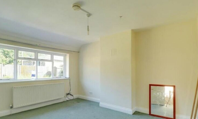 2 Bedroom Flat In Be...