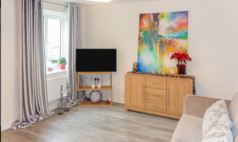 3 Bedroom House In A...