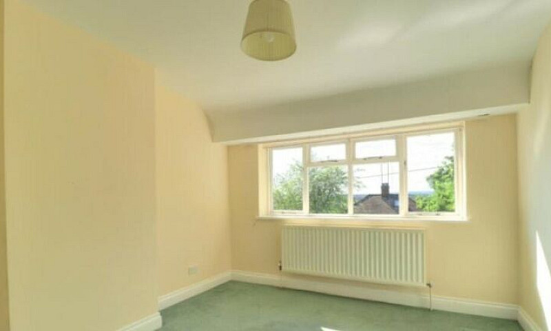 2 Bedroom Flat In Be...