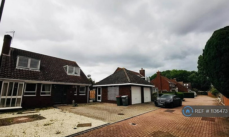 4 Bedroom House In W...