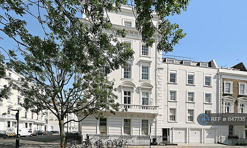 1 Bedroom Flat In St...