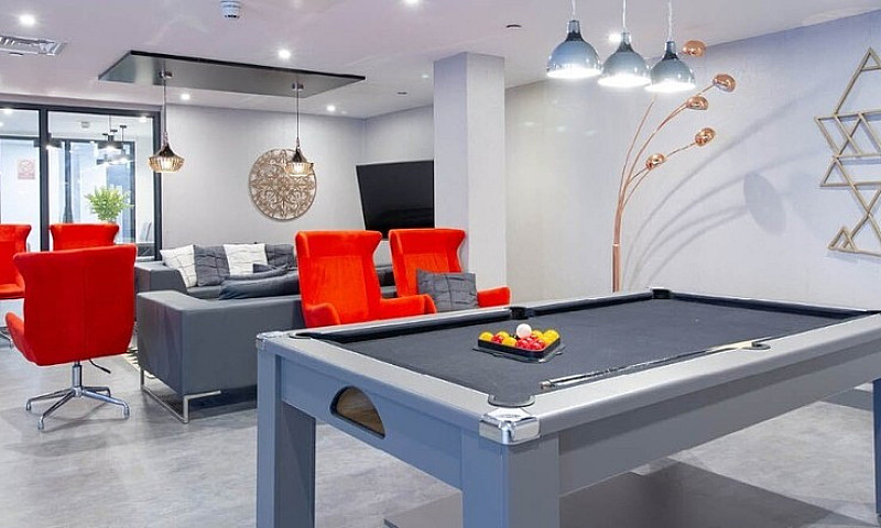 Student Room To Rent...