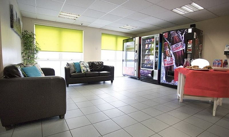 Student Room To Rent...