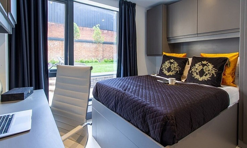 Student Room To Rent...