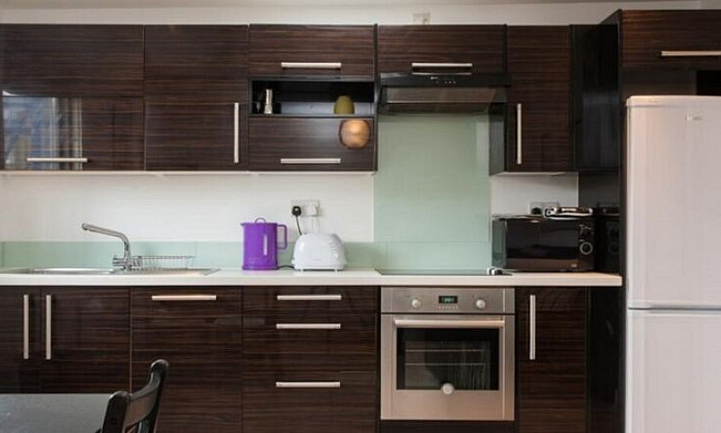 Aldgate East/Brick L...
