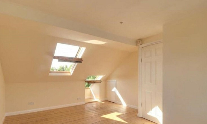 2 Bedroom Flat In Be...
