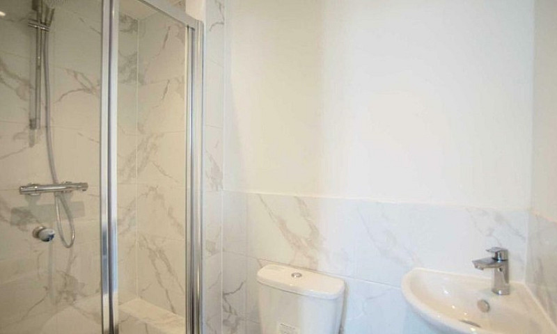 Studio Flat In Ifiel...