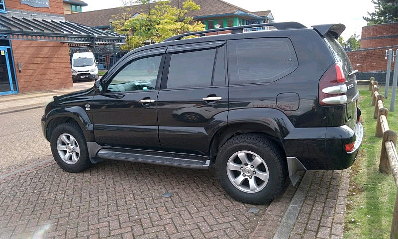 Toyota Land Cruiser ...