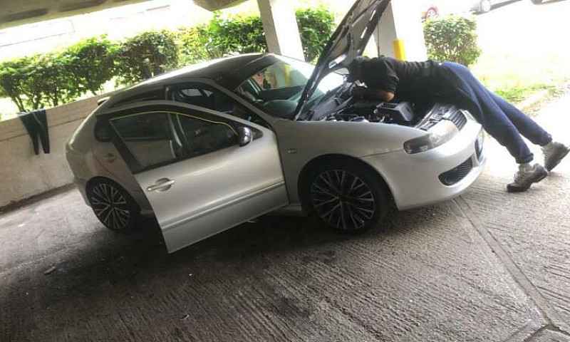 Seat Leon 1.8...