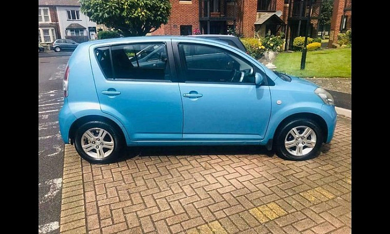 2006 Daihatsu Sirion...