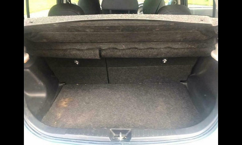 2006 Daihatsu Sirion...