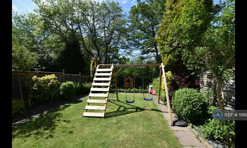 3 Bedroom House In B...