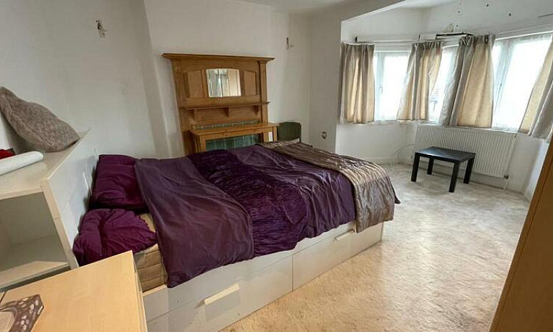 4 Bedroom House In C...