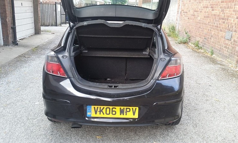 Vauxhall Astra Sri 1...