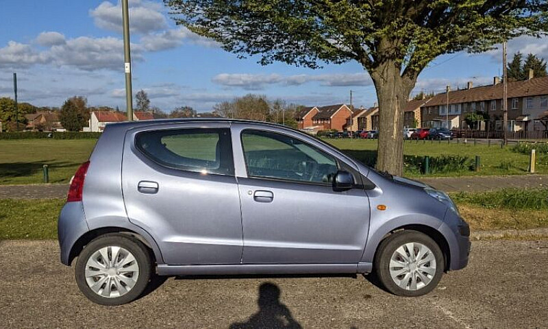 Nissan Pixo 2011 1.0...