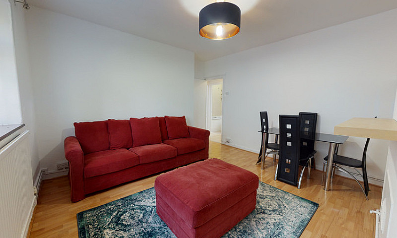 2 Bedroom Flat In Br...