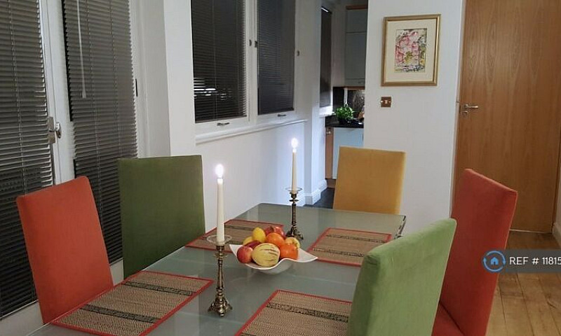 2 Bedroom Flat In Fa...