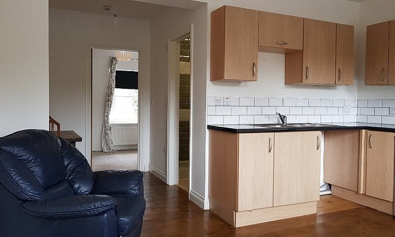 1 Bedroom Flat. Bill...