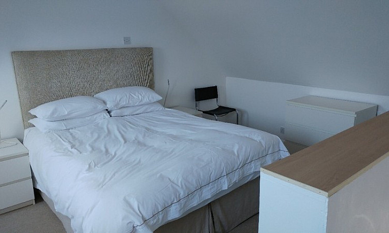 Smart One Bedroom Fl...