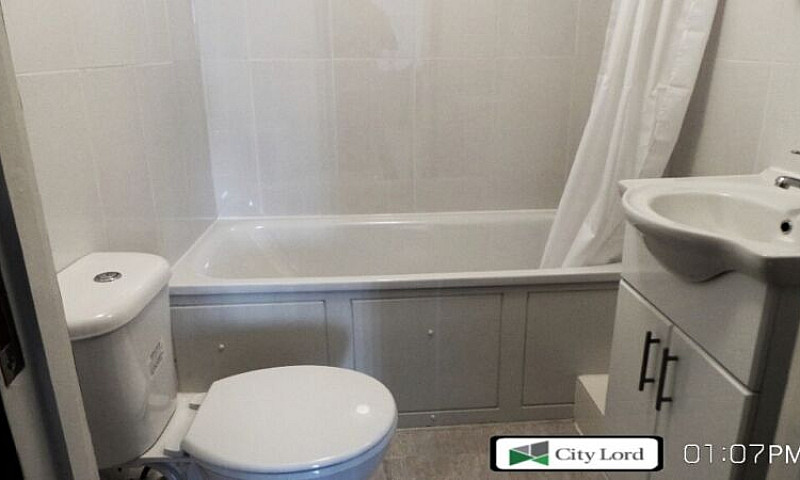 ***Flat-Share*** New...