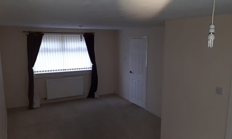 2 Bed Mid Terrace Ai...