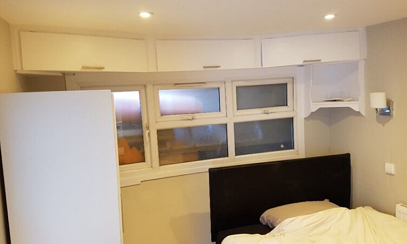 1 Bedroom Luxury Stu...