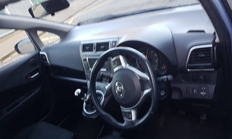 Toyota Verso-S, 63K ...